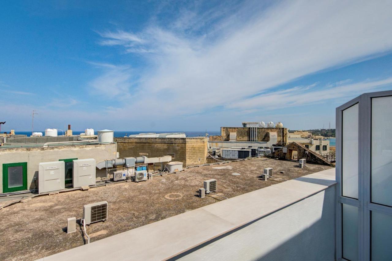 Private Rooms With Bathroom In Valletta Exterior foto