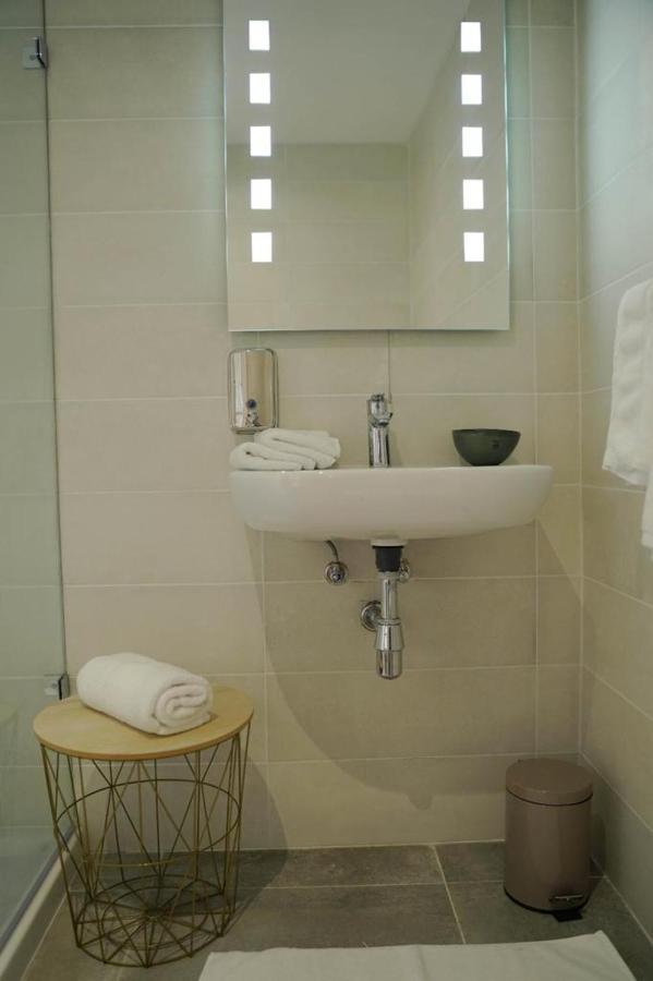 Private Rooms With Bathroom In Valletta Exterior foto
