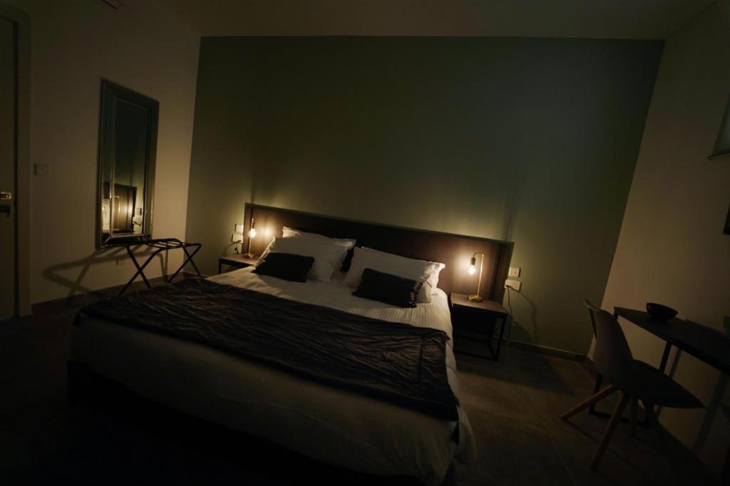 Private Rooms With Bathroom In Valletta Exterior foto