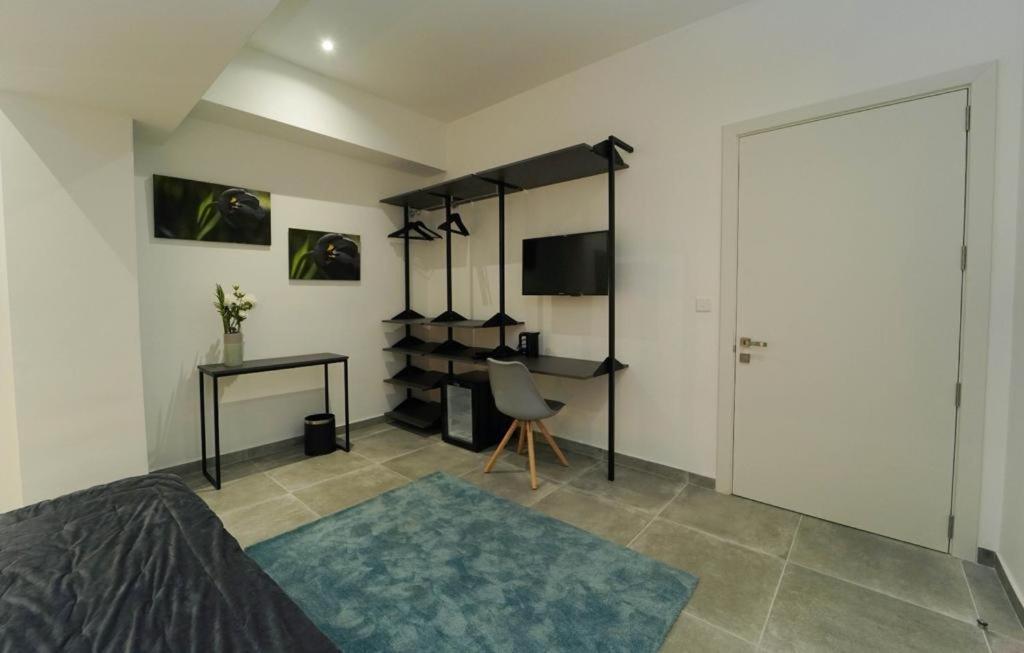 Private Rooms With Bathroom In Valletta Exterior foto