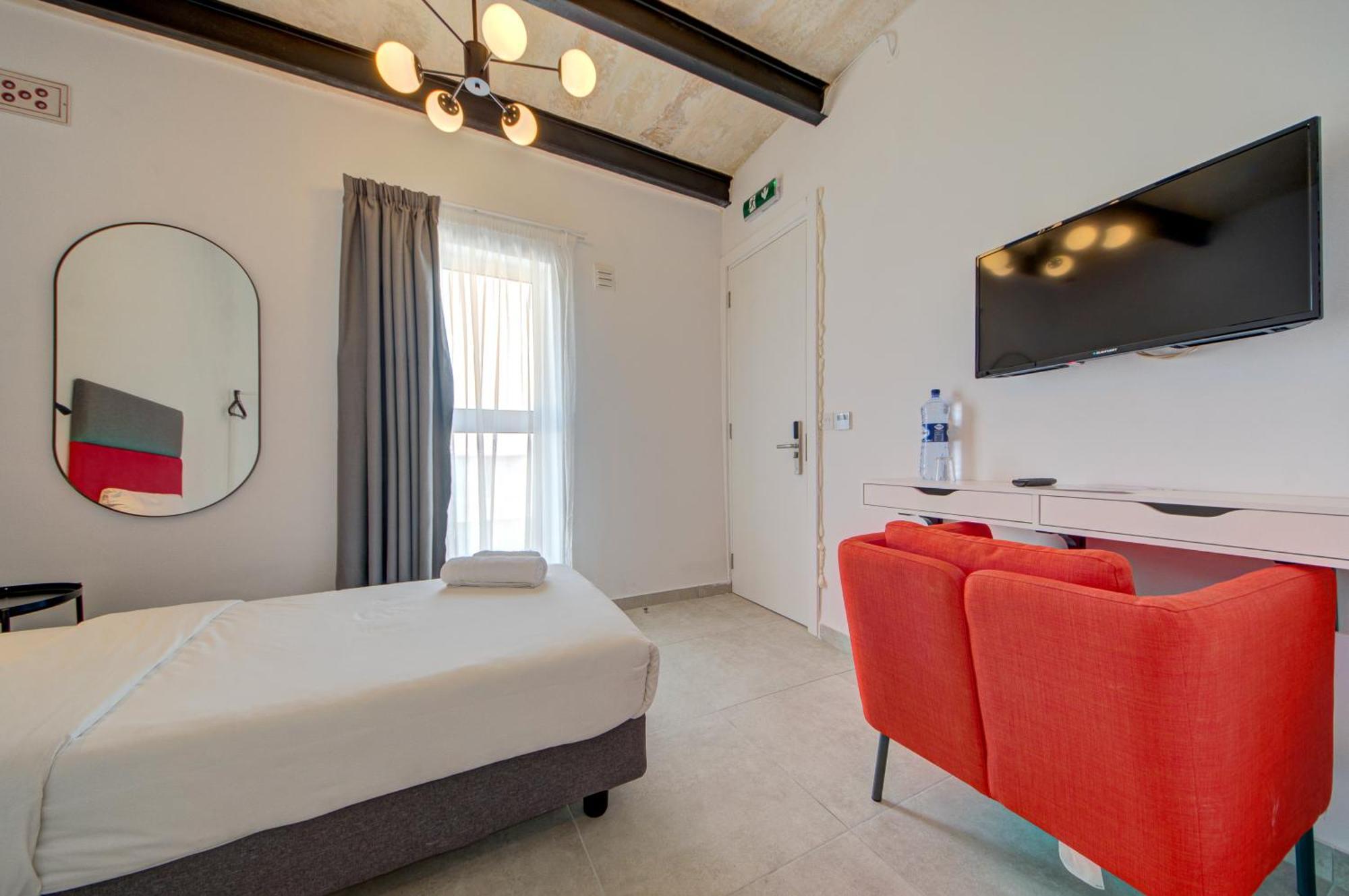 Private Rooms With Bathroom In Valletta Exterior foto